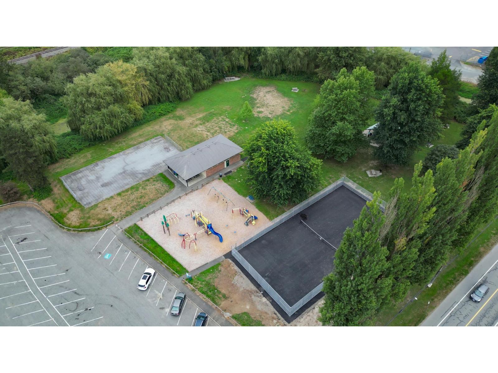 2 5924 Riverside Street, Abbotsford, British Columbia  V4X 1T8 - Photo 3 - R3046100