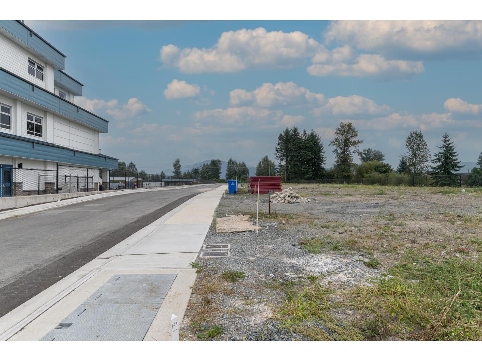 2 5924 Riverside Street, Abbotsford, British Columbia  V4X 1T8 - Photo 5 - R3046100