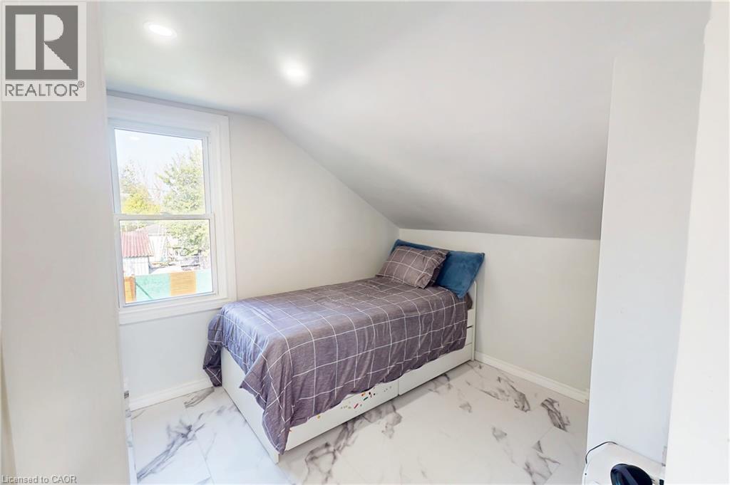 249 S Wallace Avenue S, Welland, Ontario  L3B 1R7 - Photo 25 - 40767305