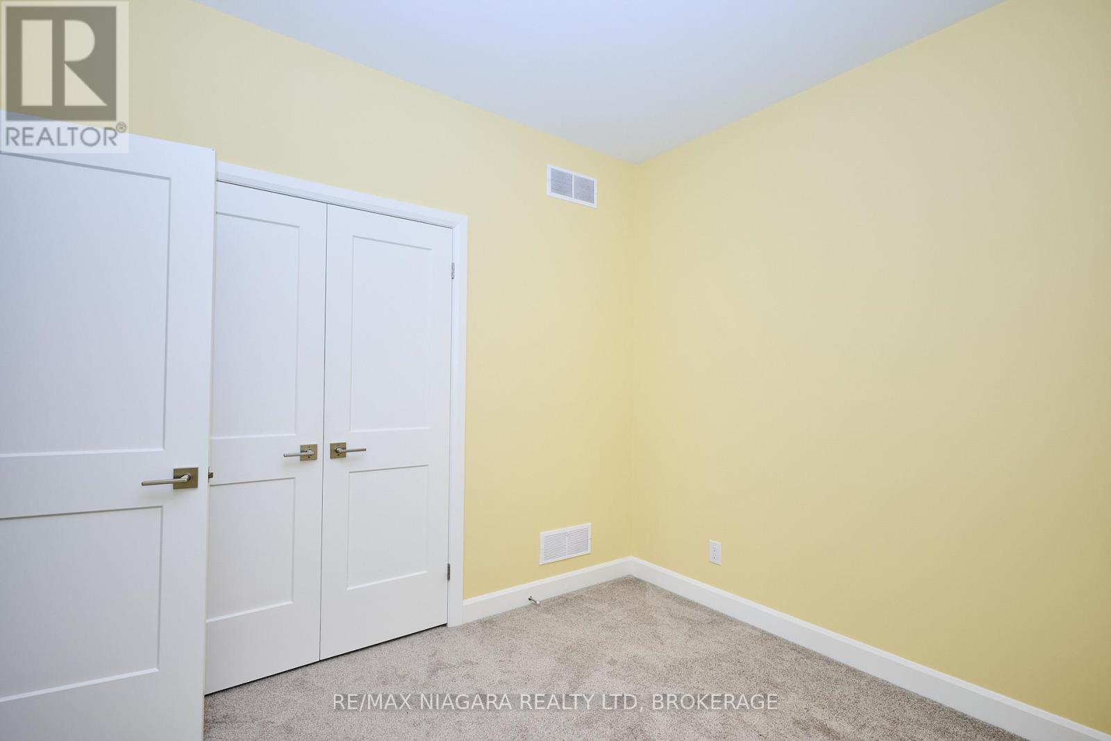 3947 Mitchell Crescent, Fort Erie, Ontario  L0S 1S0 - Photo 13 - X12396894