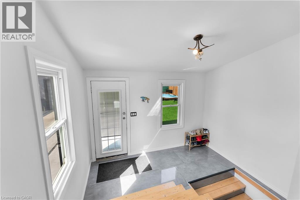249 S Wallace Avenue S, Welland, Ontario  L3B 1R7 - Photo 27 - 40767305