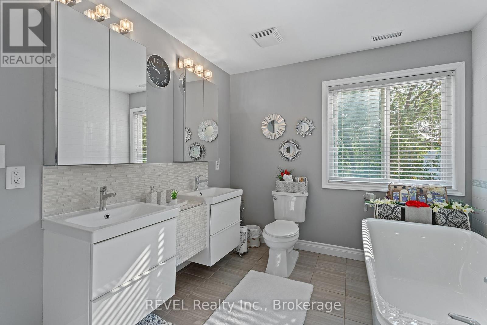 6558 Montrose Road, Niagara Falls, Ontario  L2H 1M4 - Photo 23 - X12396909