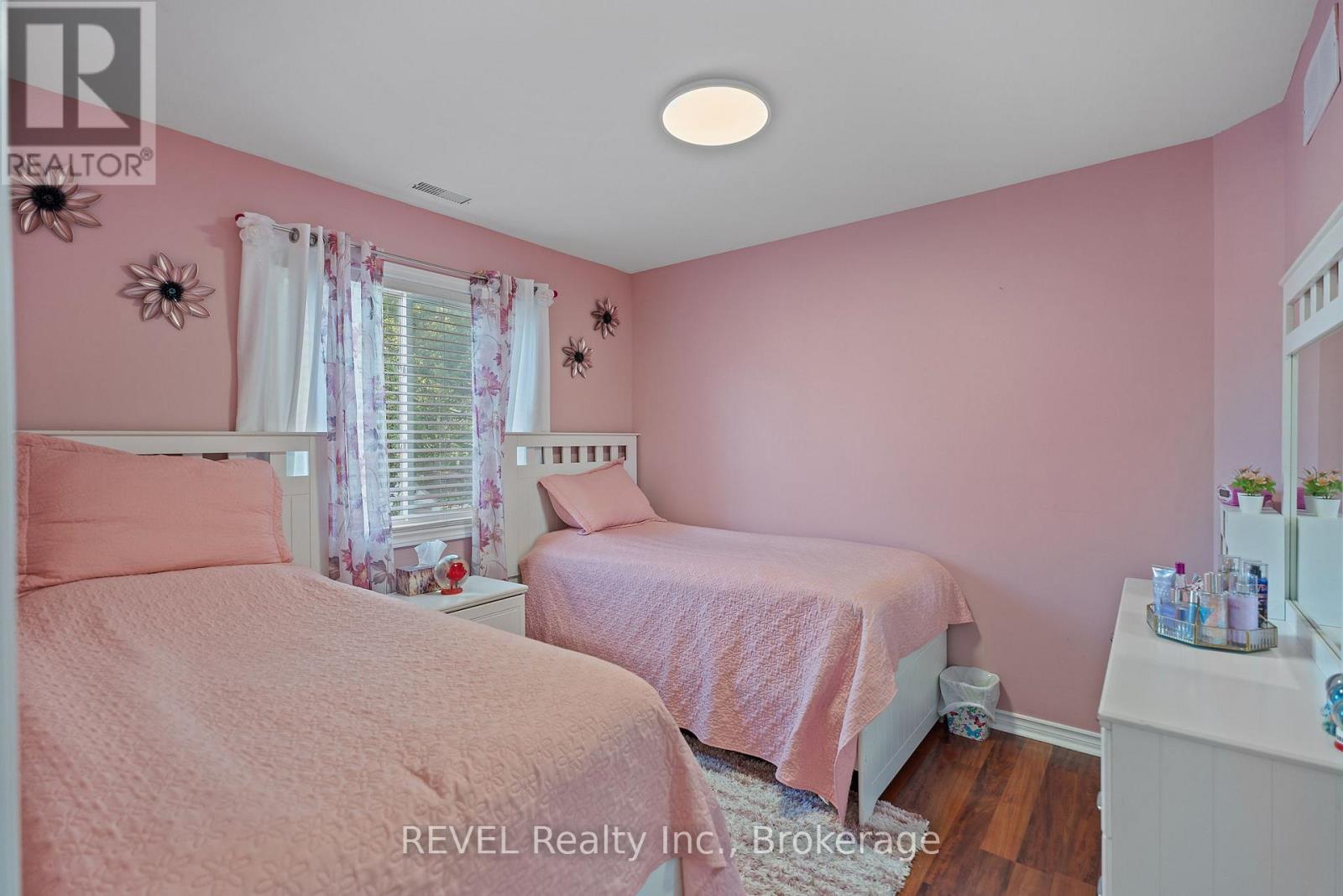 6558 Montrose Road, Niagara Falls, Ontario  L2H 1M4 - Photo 27 - X12396909
