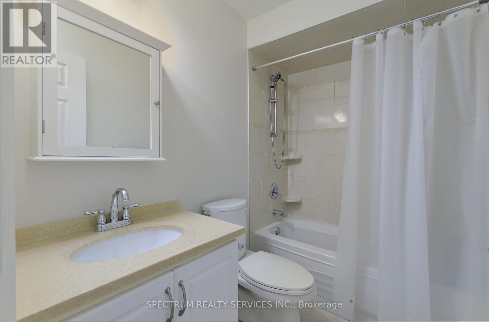 66 Decoroso Drive, Vaughan, Ontario  L4H 1N1 - Photo 25 - N12396677
