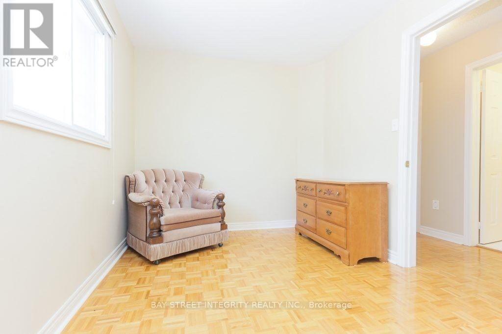150 Valentina Drive, Markham, Ontario  L3R 4R9 - Photo 12 - N12396759