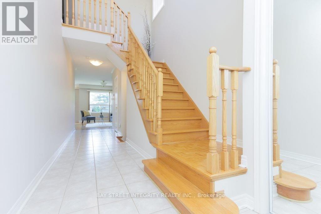 150 Valentina Drive, Markham, Ontario  L3R 4R9 - Photo 3 - N12396759