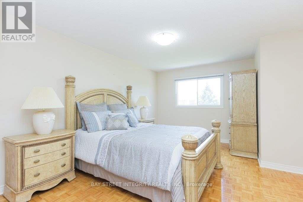 150 Valentina Drive, Markham, Ontario  L3R 4R9 - Photo 9 - N12396759