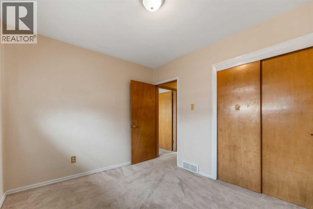 2211 43 Street Se, Calgary, Alberta  T2B 1H4 - Photo 23 - A2252924