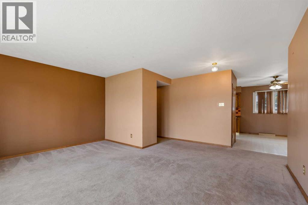 2211 43 Street Se, Calgary, Alberta  T2B 1H4 - Photo 11 - A2252924