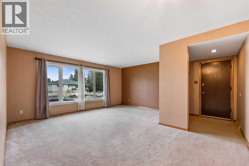 2211 43 Street Se, Calgary, Alberta  T2B 1H4 - Photo 12 - A2252924