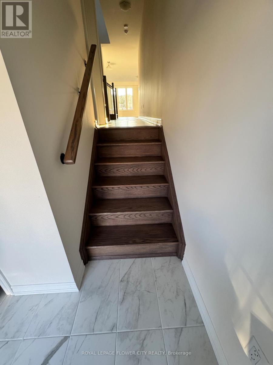 142 Greer Street, Barrie, Ontario  L9J 0R7 - Photo 6 - S12396698