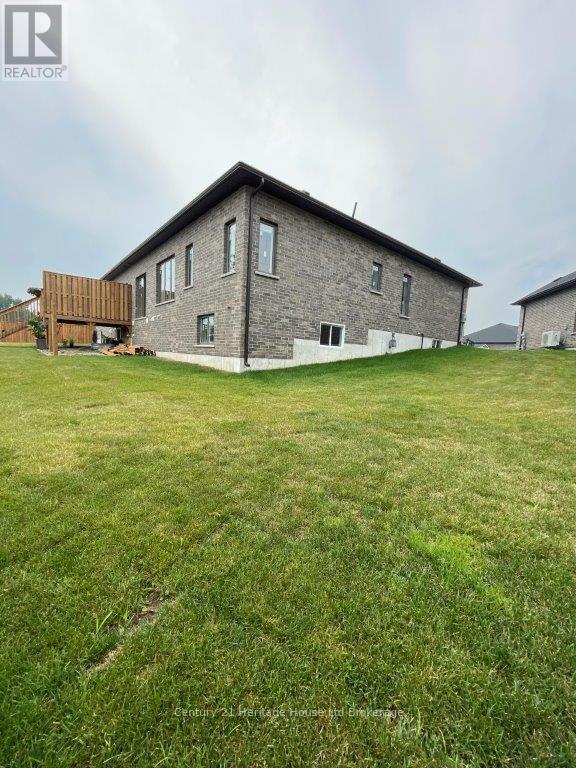 46 Matheson Crescent, East Zorra-Tavistock, Ontario  N0J 1M0 - Photo 3 - X12396835