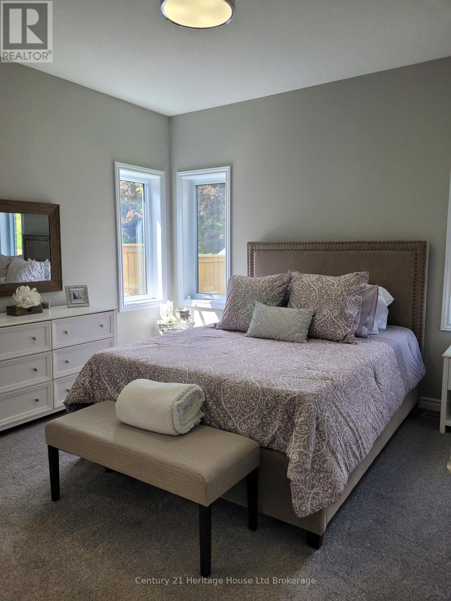 22 Matheson Crescent, East Zorra-Tavistock, Ontario  N0J 1M0 - Photo 12 - X12396837