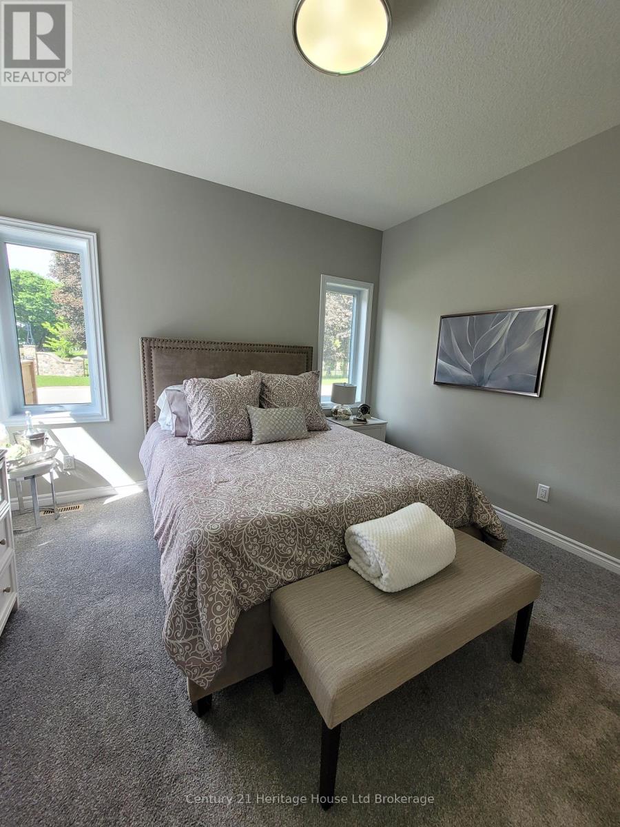 22 Matheson Crescent, East Zorra-Tavistock, Ontario  N0J 1M0 - Photo 13 - X12396837