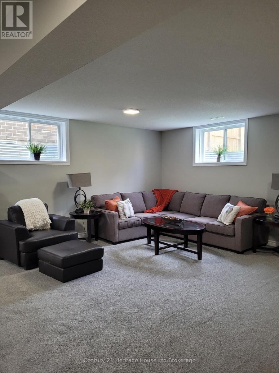 22 Matheson Crescent, East Zorra-Tavistock, Ontario  N0J 1M0 - Photo 19 - X12396837