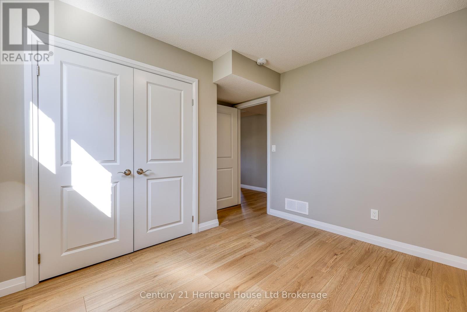 14 - 19 Anderson Street, Woodstock (Woodstock - South), Ontario  N4S 9A3 - Photo 14 - X12396846