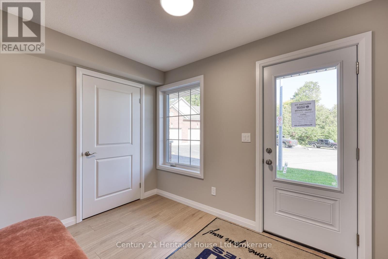 14 - 19 Anderson Street, Woodstock (Woodstock - South), Ontario  N4S 9A3 - Photo 6 - X12396846