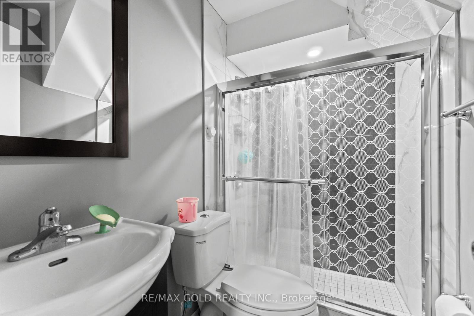 13 Footbridge Crescent, Brampton, Ontario  L6R 0K5 - Photo 41 - W12220468