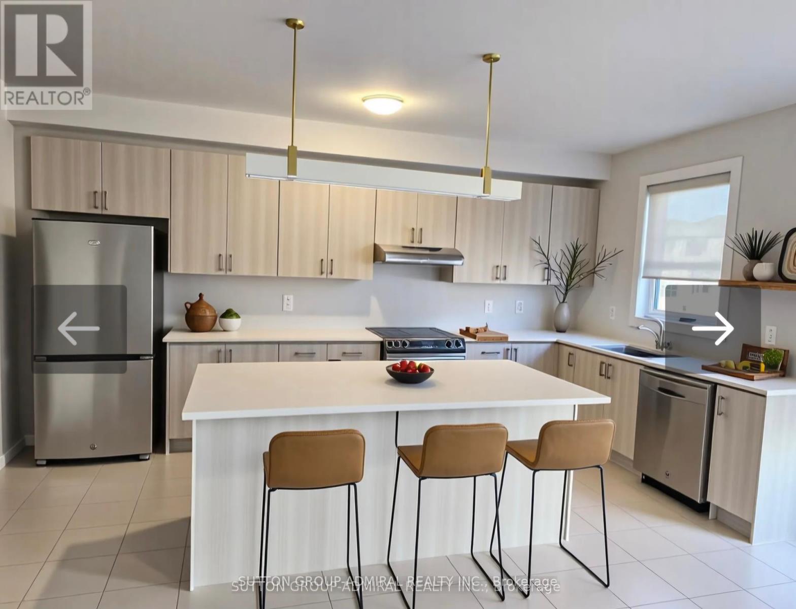32 Mckay Avenue, Kawartha Lakes, Ontario  K9V 0R2 - Photo 7 - X12388667