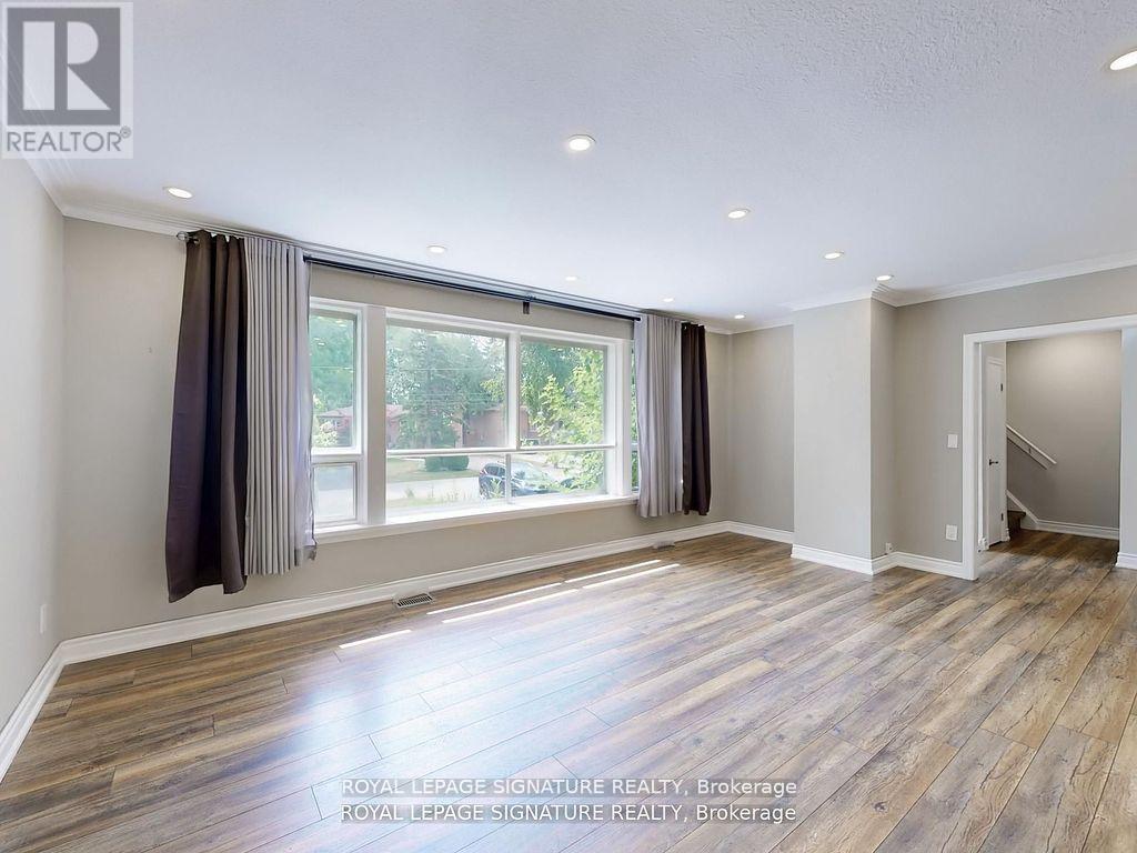 1821 Christopher Road, Mississauga, Ontario  L5J 2K7 - Photo 3 - W12396682