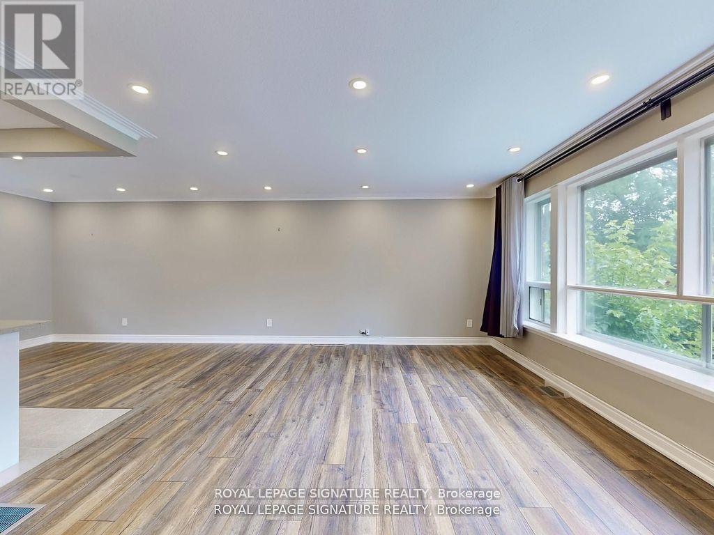 1821 Christopher Road, Mississauga, Ontario  L5J 2K7 - Photo 6 - W12396682