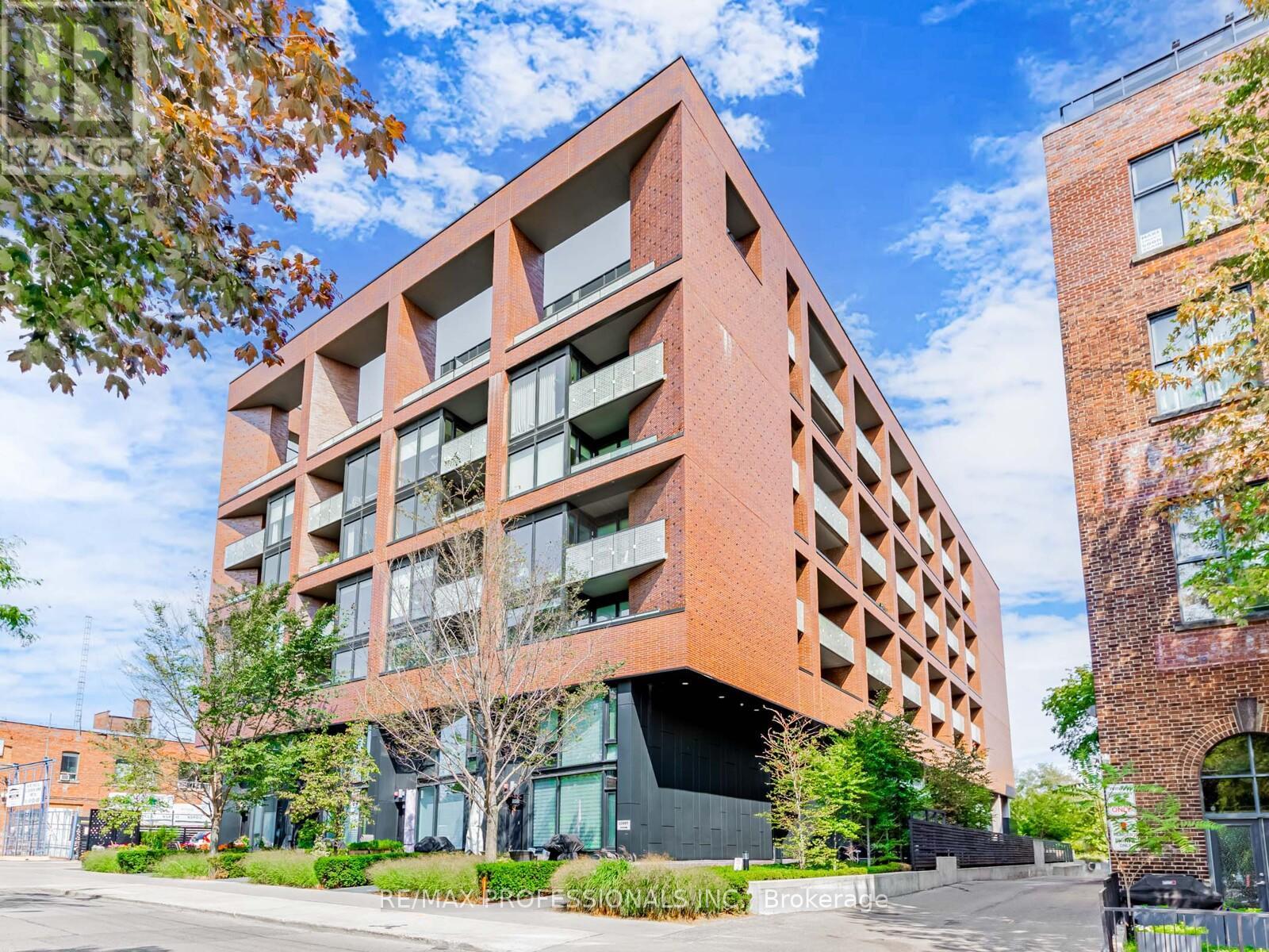 401 - 383 Sorauren Avenue, Toronto, Ontario  M6R 0A4 - Photo 1 - W12396696