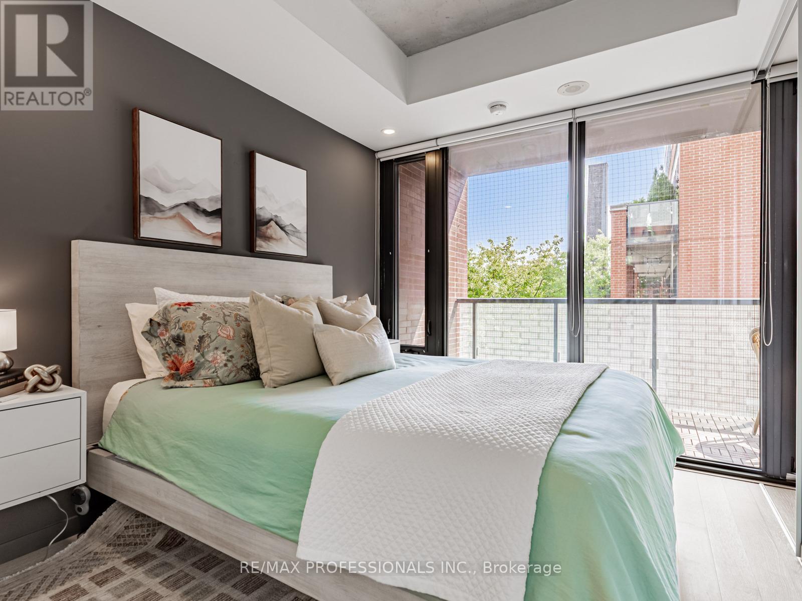 401 - 383 Sorauren Avenue, Toronto, Ontario  M6R 0A4 - Photo 26 - W12396696