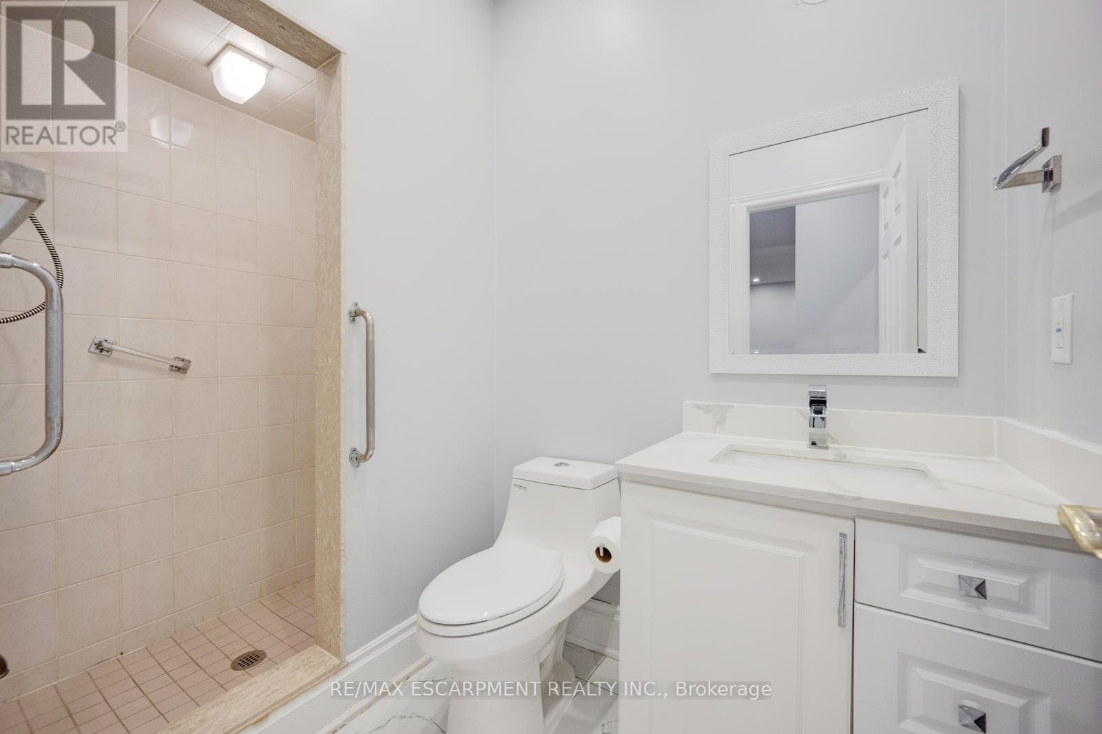 12 Larkdale Terrace, Brampton, Ontario  L6R 1W5 - Photo 26 - W12396719