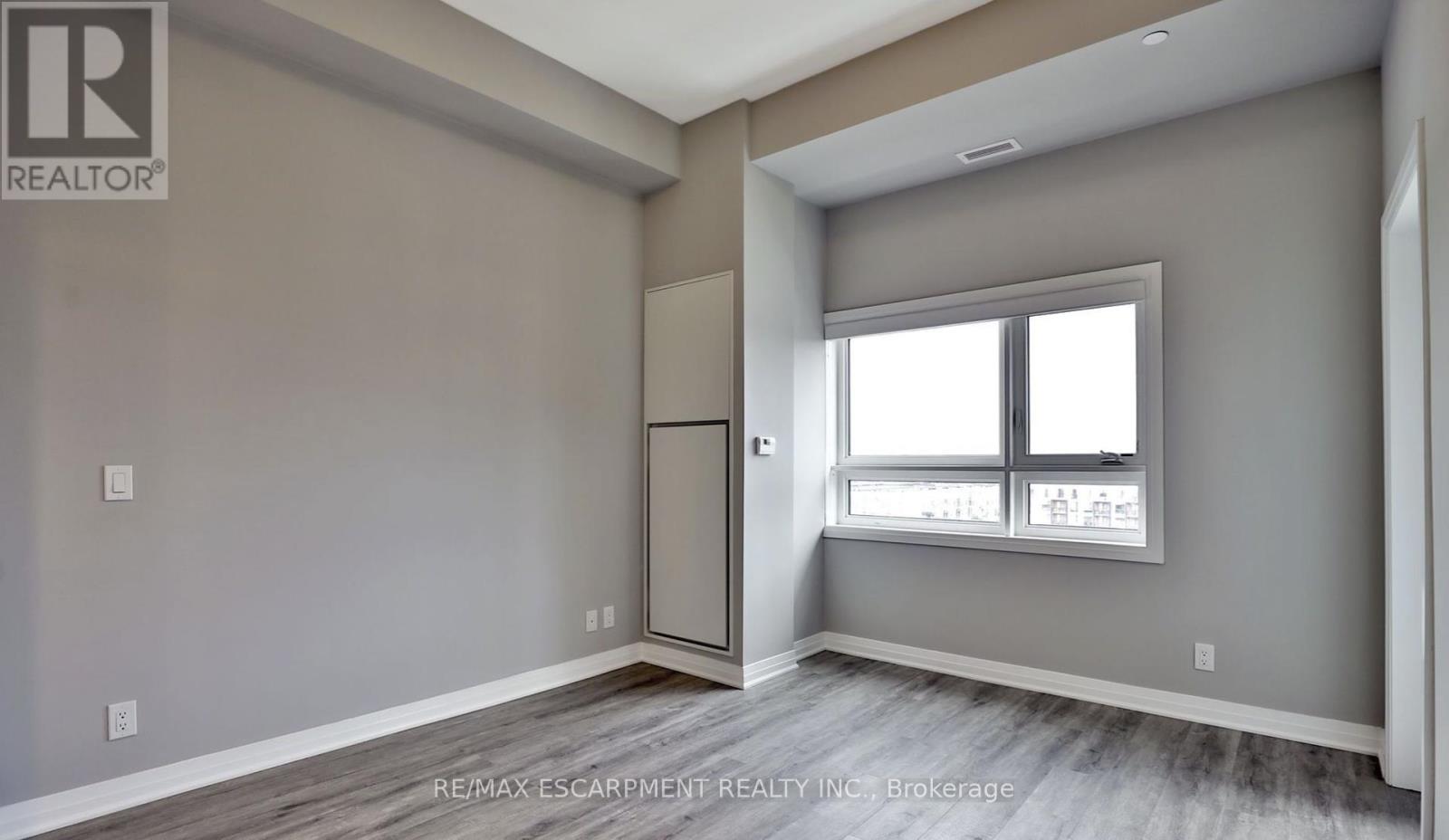 632 - 128 Grovewood Common, Oakville, Ontario  L6H 0K3 - Photo 10 - W12396757