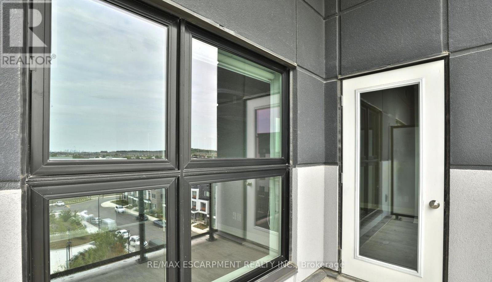 632 - 128 Grovewood Common, Oakville, Ontario  L6H 0K3 - Photo 12 - W12396757