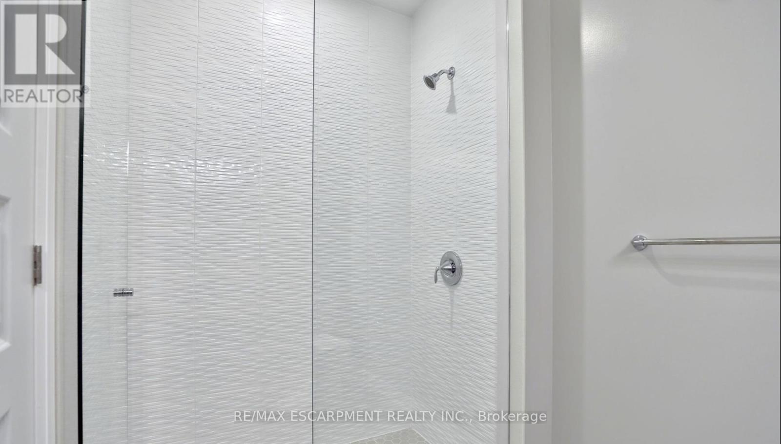 632 - 128 Grovewood Common, Oakville, Ontario  L6H 0K3 - Photo 17 - W12396757