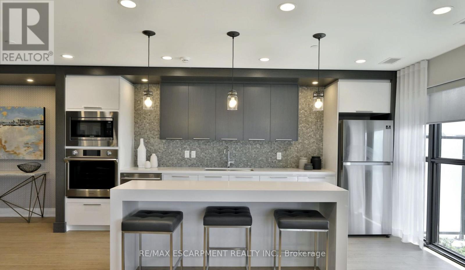 632 - 128 Grovewood Common, Oakville, Ontario  L6H 0K3 - Photo 5 - W12396757