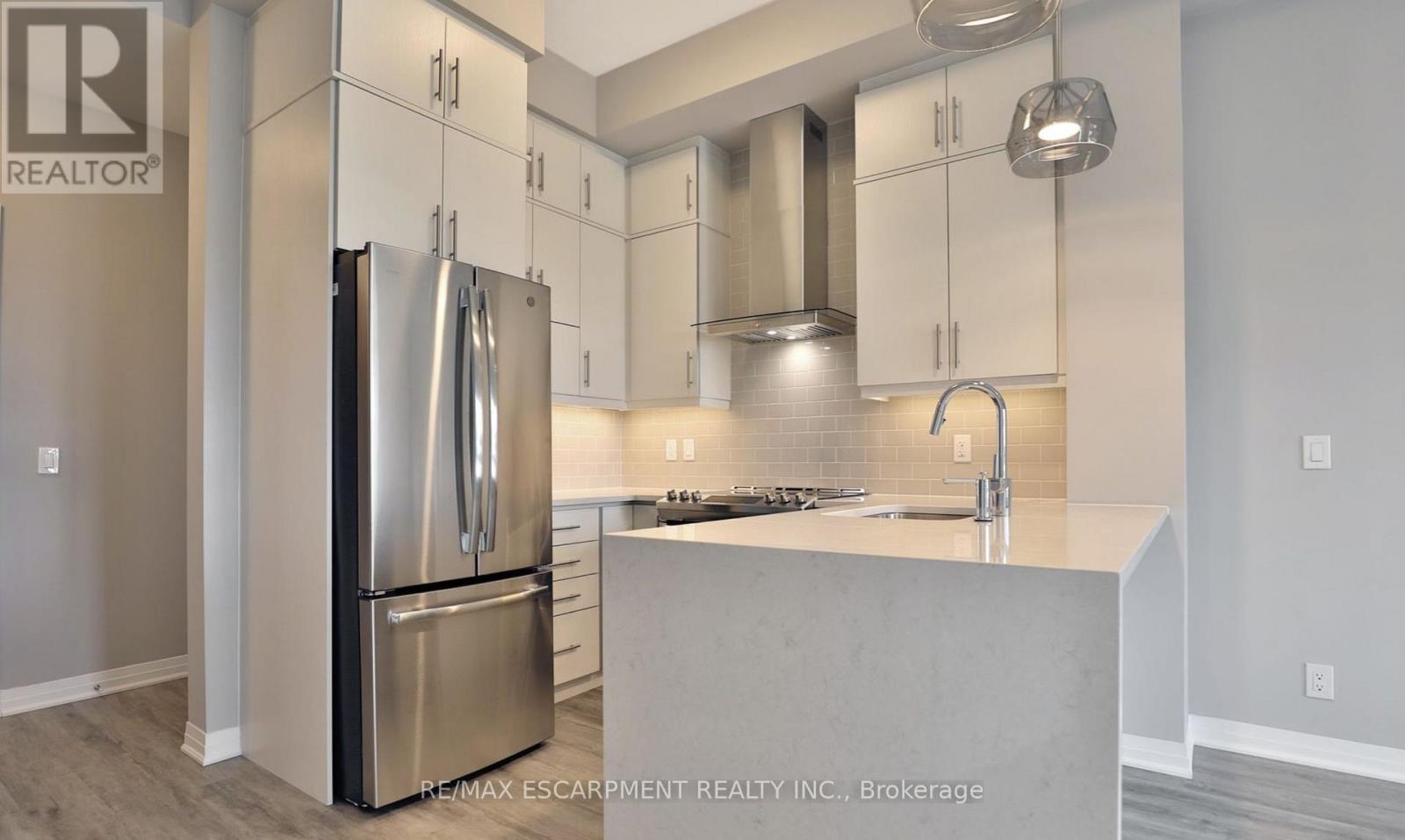 632 - 128 Grovewood Common, Oakville, Ontario  L6H 0K3 - Photo 8 - W12396757