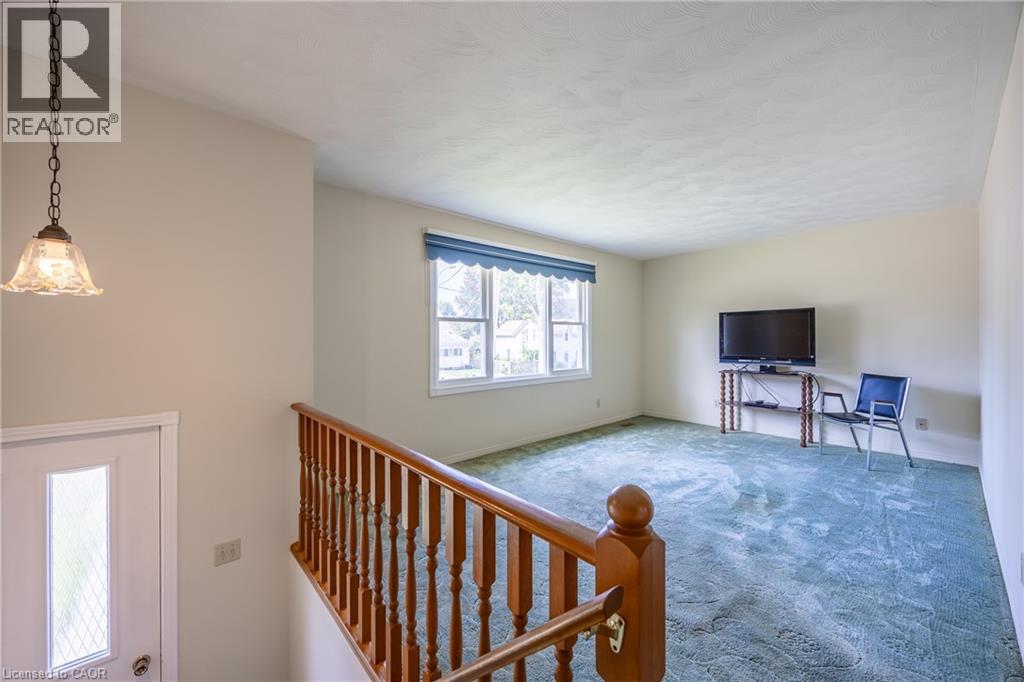 99 Wellington Street, Waterford, Ontario  N0E 1Y0 - Photo 2 - 40767600