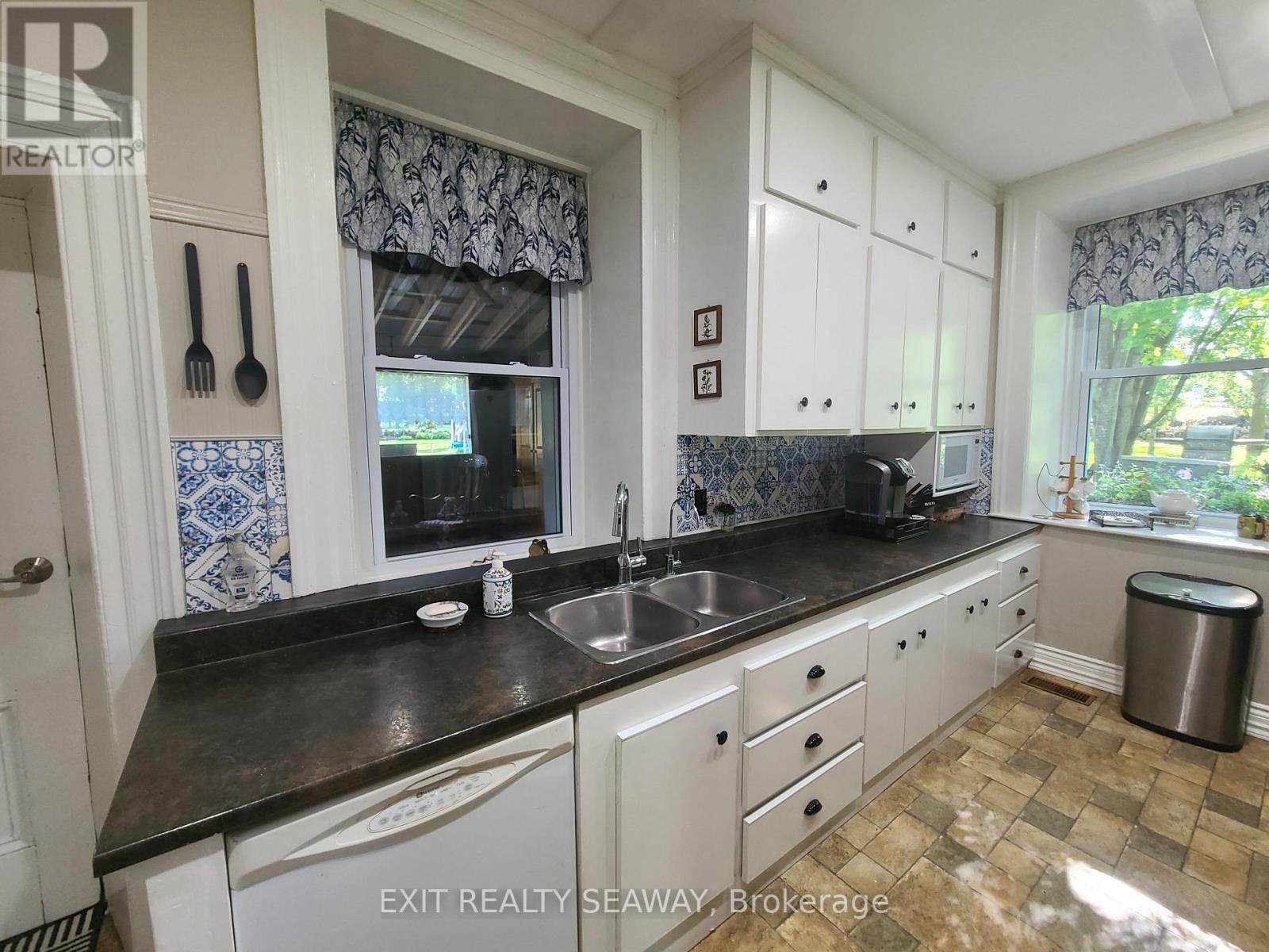 18199 Street Road, South Glengarry, Ontario  K6H 5R6 - Photo 4 - X12396969