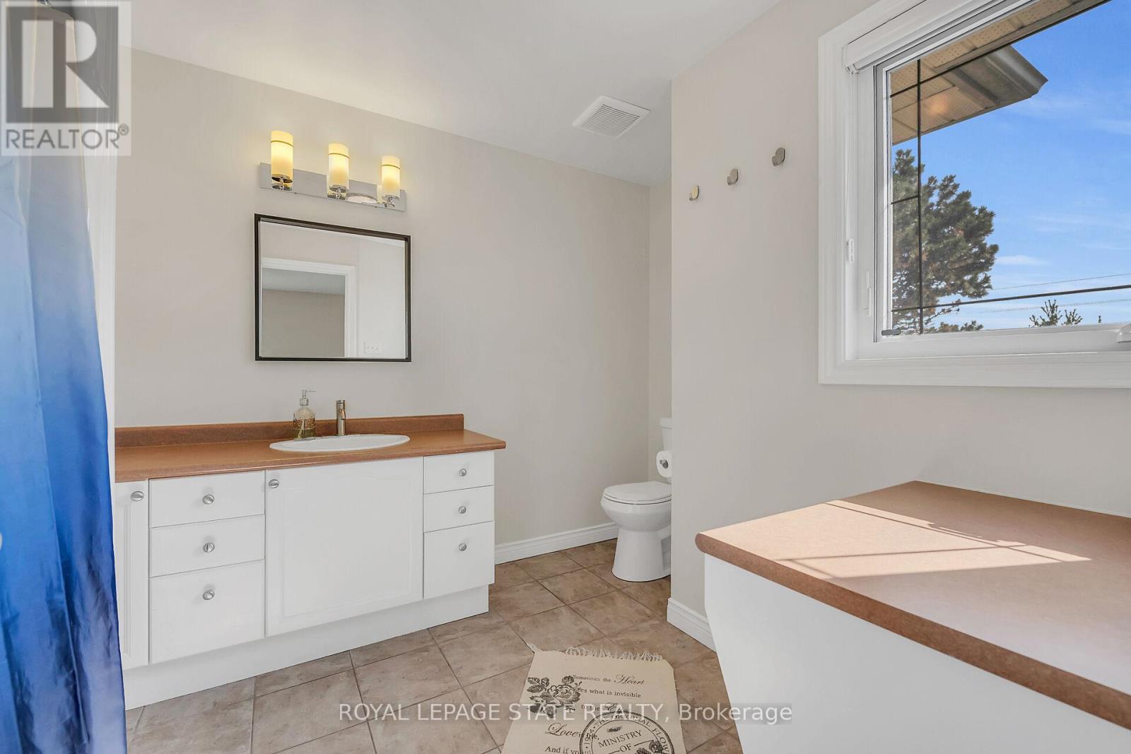 201 Jones Road, Hamilton, Ontario  L8E 5J4 - Photo 33 - X12396733