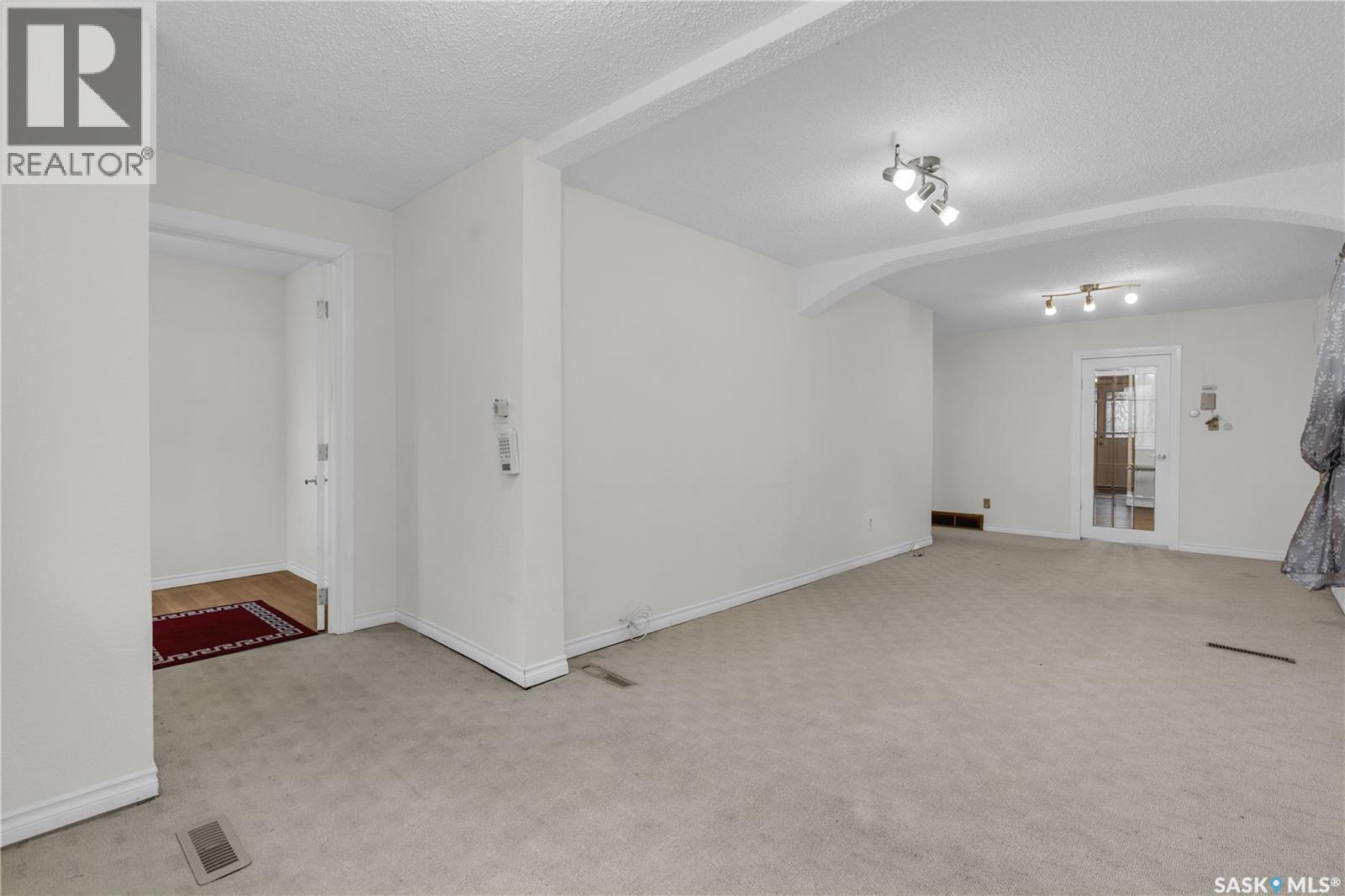 2344 Edgar Street, Regina, Saskatchewan  S4N 3L1 - Photo 4 - SK017930