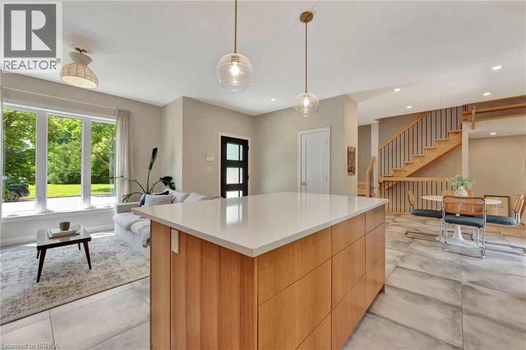 Photo 19 of 50 for 21 North Street