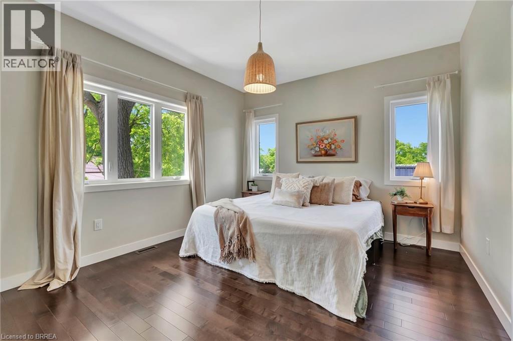 Photo 31 of 50 for 21 North Street