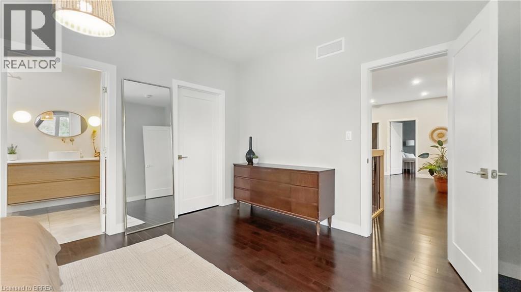 Photo 32 of 50 for 21 North Street