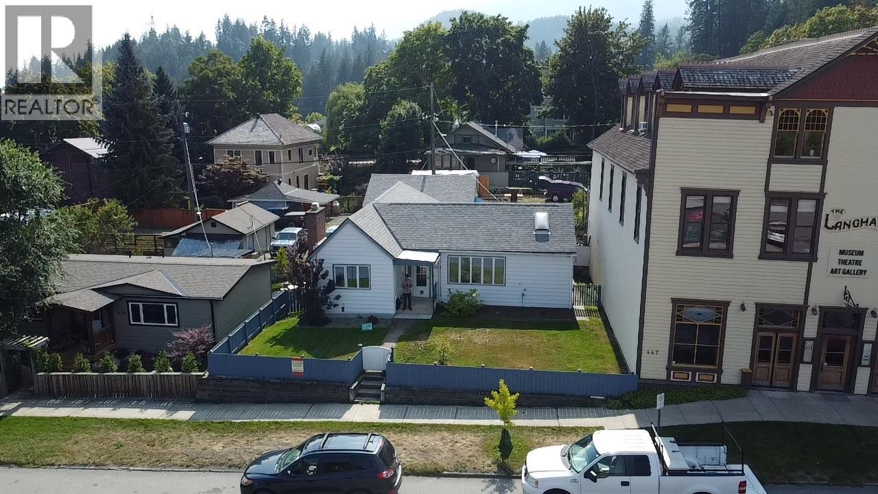 443 A Avenue, Kaslo, British Columbia  V0G 1M0 - Photo 2 - 10361755