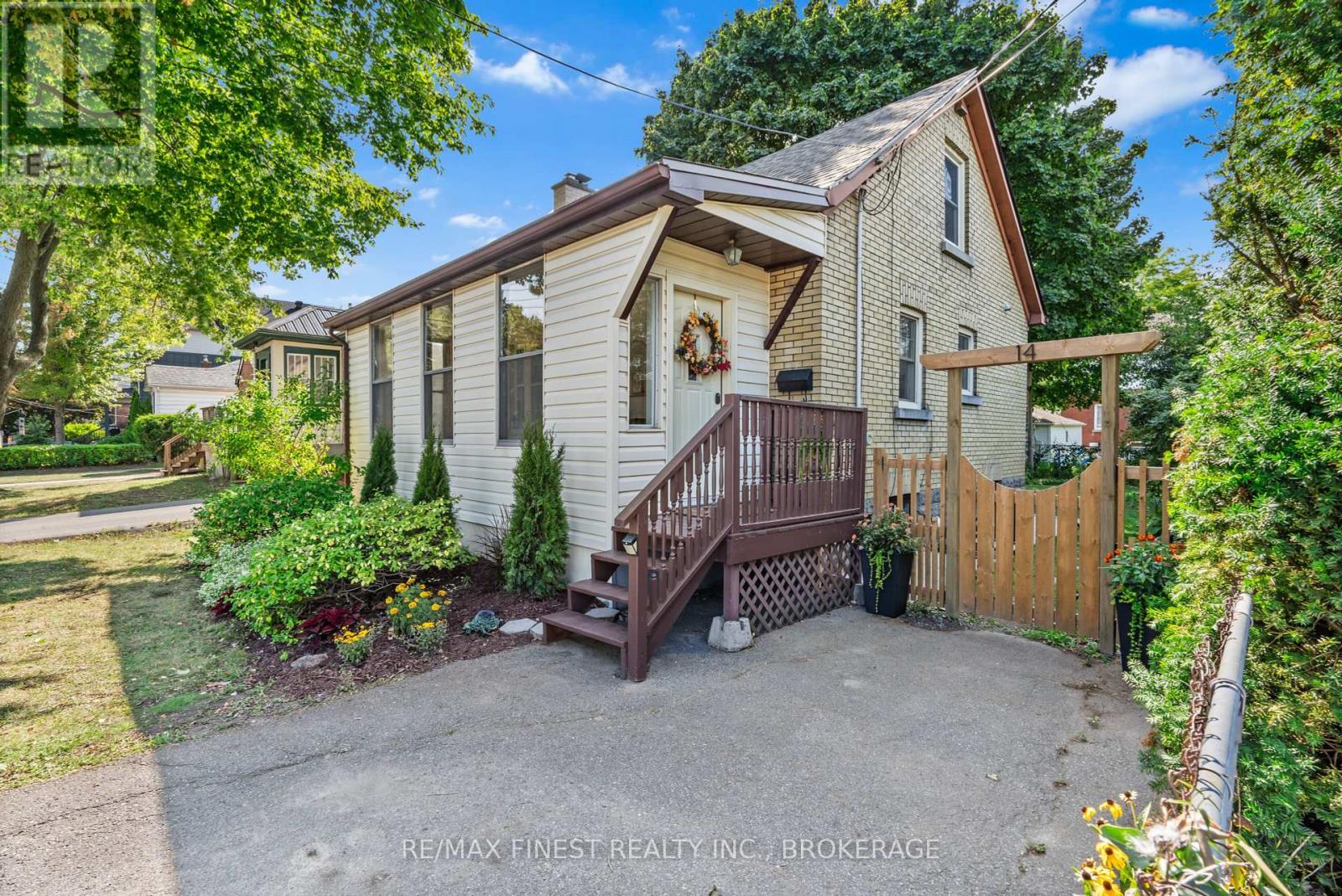 14 Graham Avenue, Kingston, Ontario  K7L 4H3 - Photo 2 - X12397064