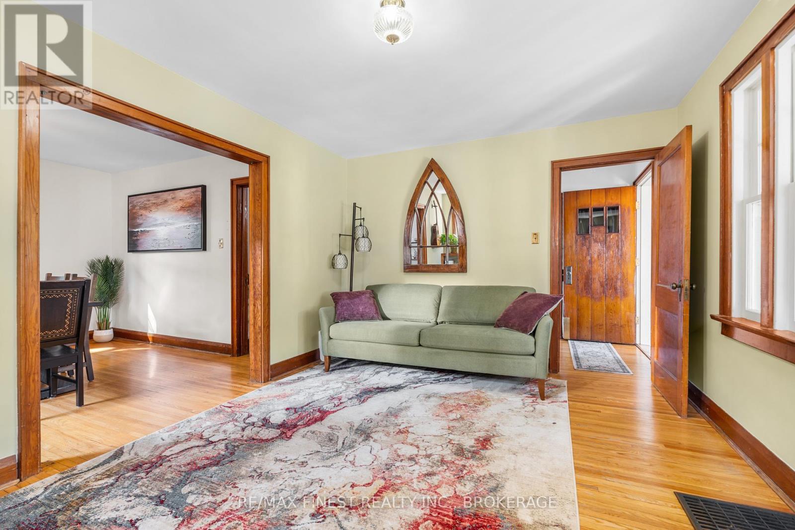 14 Graham Avenue, Kingston, Ontario  K7L 4H3 - Photo 9 - X12397064