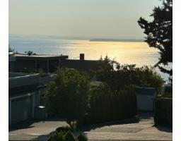 1232 FOSTER STREET, White Rock, British Columbia