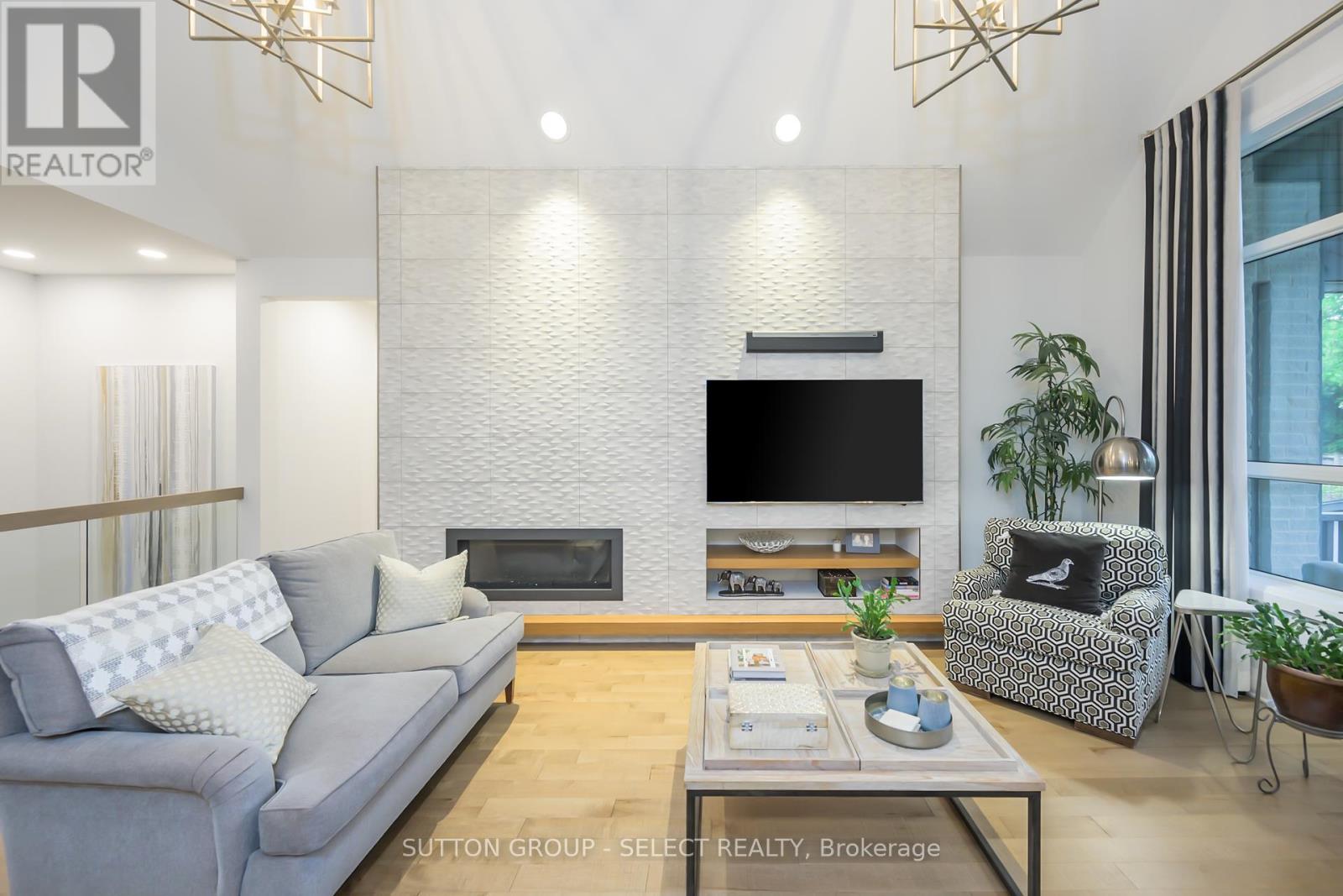 346 Bradwell Chase, London North (North R), Ontario  N6G 0P7 - Photo 4 - X12397058