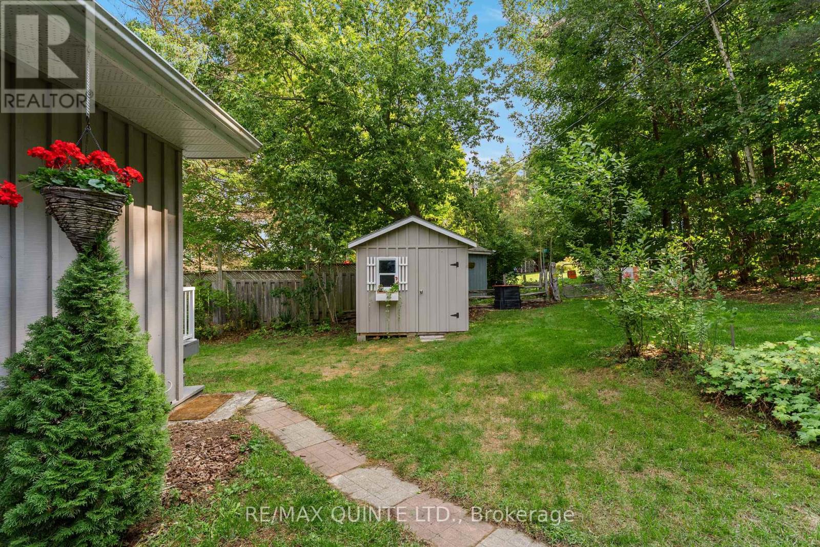 89 Curry Lane, Prince Edward County, Ontario  K0K 1P0 - Photo 10 - X12397030