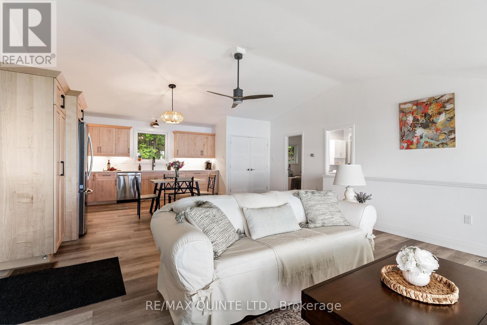 89 Curry Lane, Prince Edward County, Ontario  K0K 1P0 - Photo 13 - X12397030