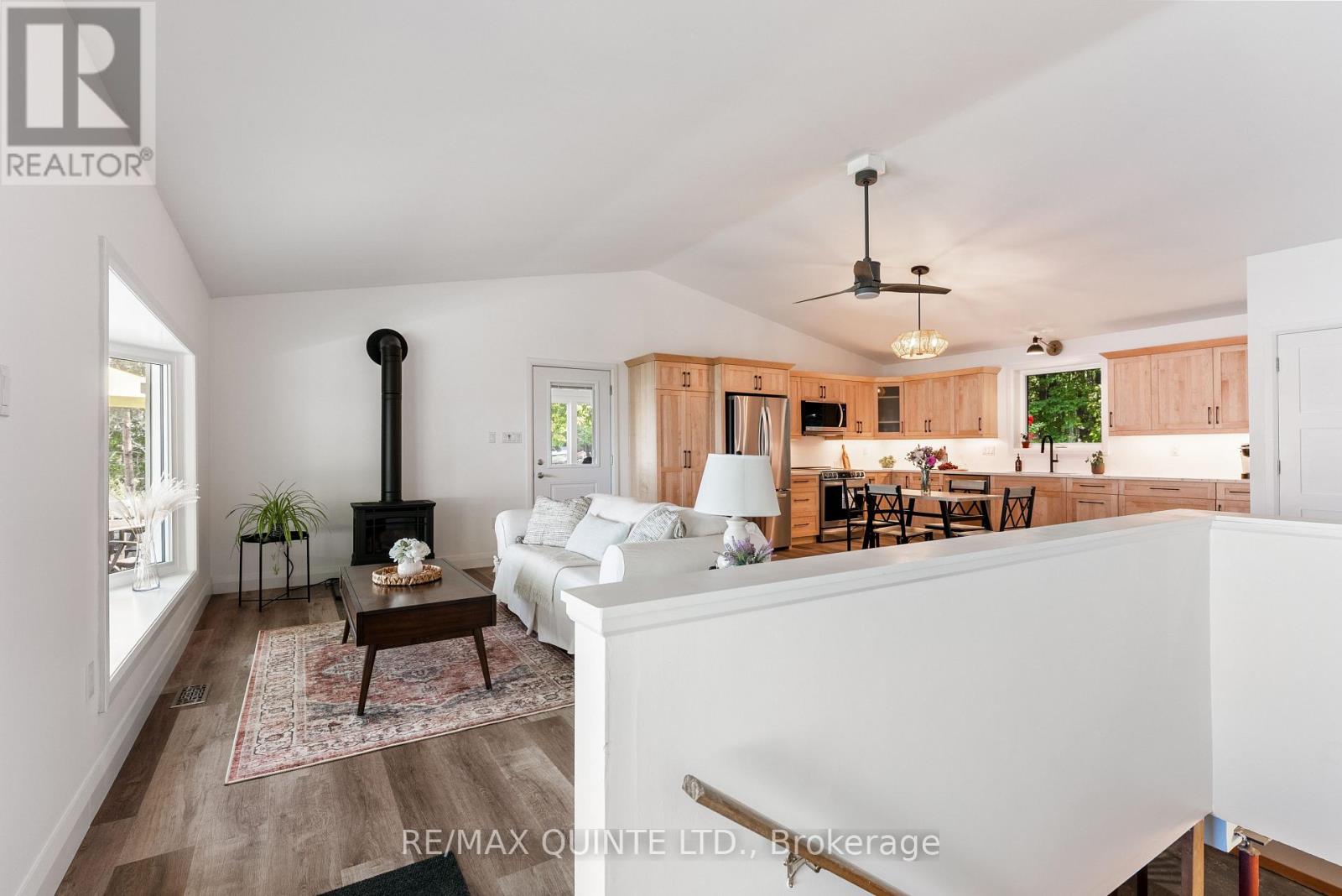 89 Curry Lane, Prince Edward County, Ontario  K0K 1P0 - Photo 15 - X12397030