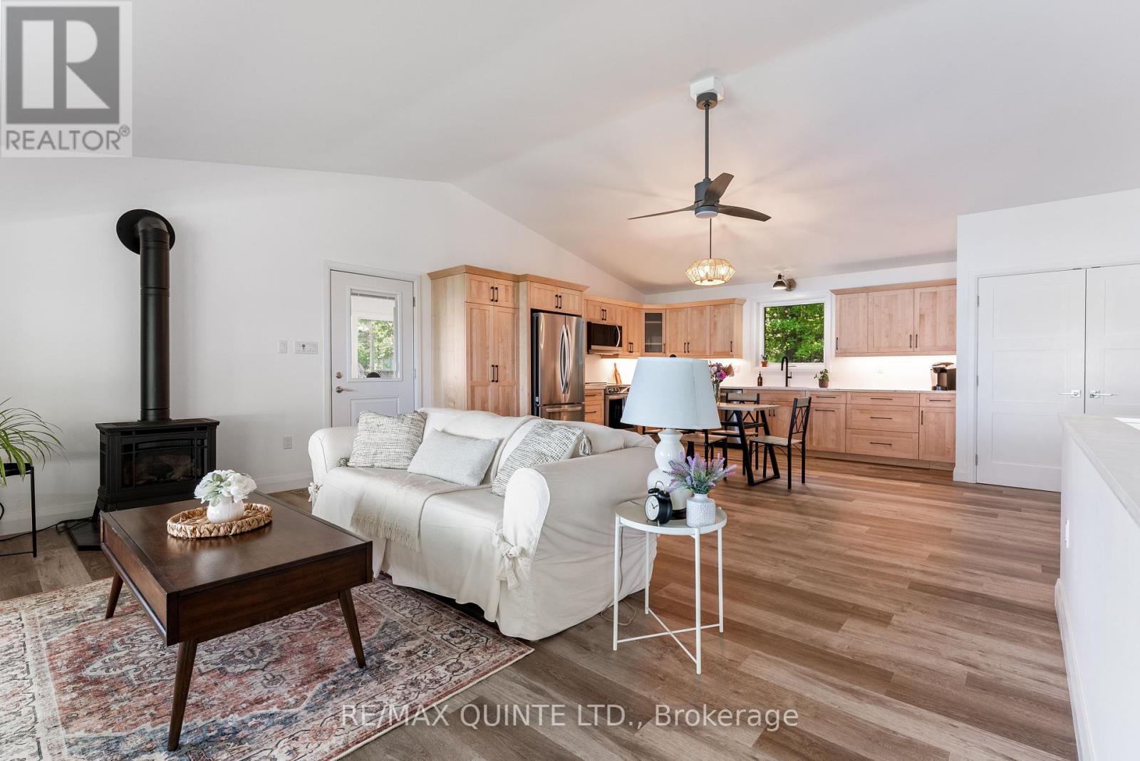 89 Curry Lane, Prince Edward County, Ontario  K0K 1P0 - Photo 16 - X12397030