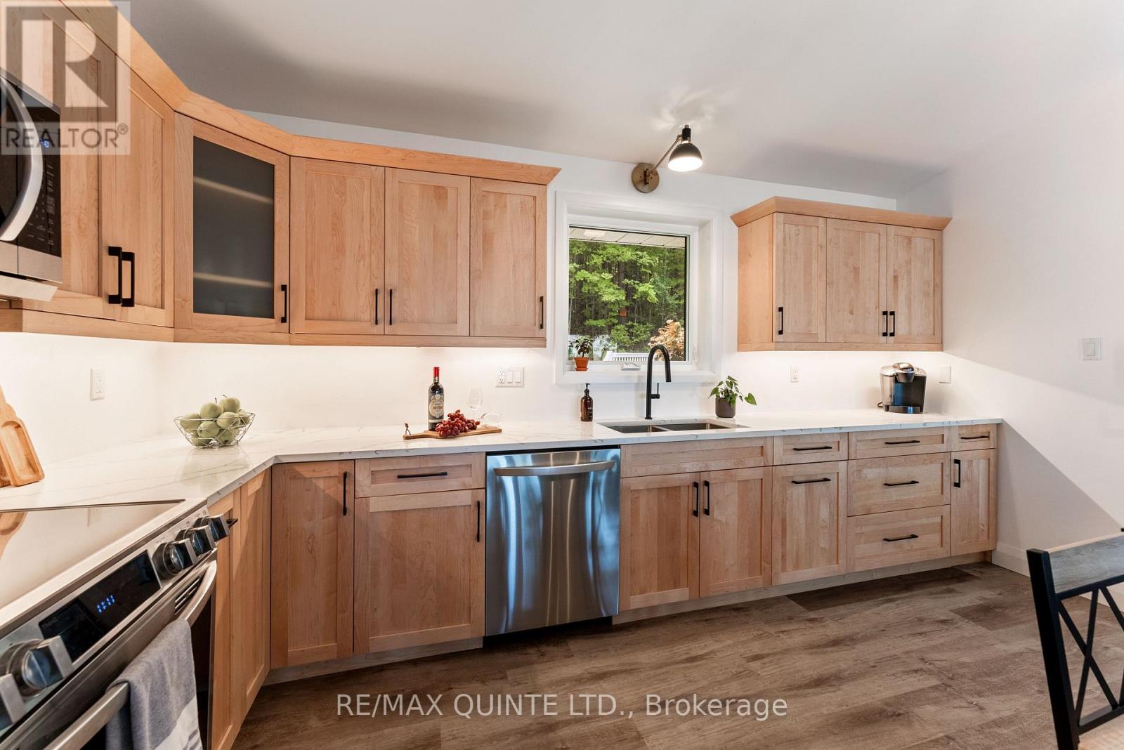 89 Curry Lane, Prince Edward County, Ontario  K0K 1P0 - Photo 17 - X12397030